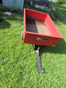 lot 6 image: Yard And Garden Trailer