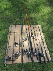 lot 32 image: Fishing Poles