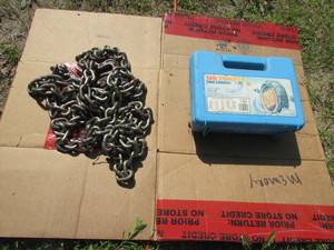 lot 33 image: Chains