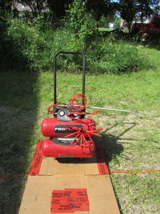 lot 34 image: Air Compressor