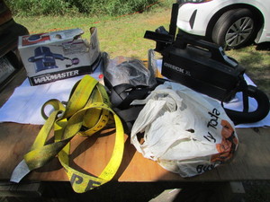 lot 105 image: Car detailing Items