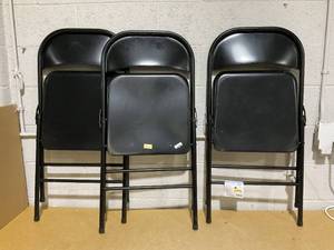 lot 132 image: 3PCS Peakform Metal Folding Chair