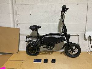 lot 162 image: Jetson Adult Axle X 12 Step-Over Electric Folding Bike - Black 15.5 mph, 220 lb Capacity
