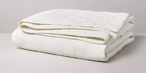 lot 158 image: King Size Checkerboard Stitch Quilt Cream - Hearth & Hand