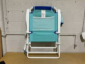 lot 183 image: Mainstay Reclining 4-Position Oversize Beach Chair