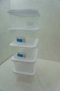 lot 62 image: 5 storage containers with lids
