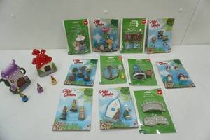 lot 77 image: Fairy Garden Figurines (NEW)