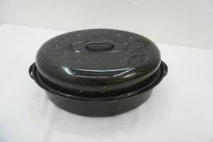 lot 118 image: Graniteware Roaster
