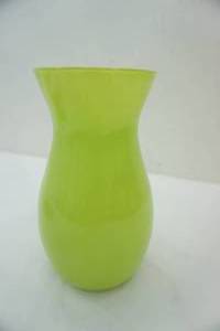 lot 121 image: Glass Vase 9 tall