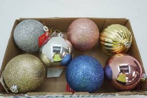 lot 130 image: Large Ornament Decorations (NEW)