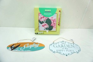 lot 143 image: NEW Mondo Llama Paint by Numbers Kit, Tin garden Sign, Wood Surf Sign