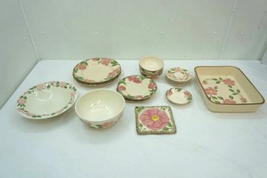 lot 148 image: Franciscan Desert Rose China