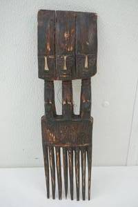 lot 153 image: Ashanti Comb-duafe, authentic, traditional African Comb. Hand Carved