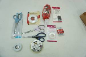 lot 190 image: NEW Sewing Supplies Lot