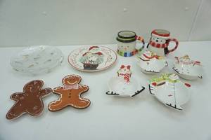 lot 233 image: Holiday Glassware & Ceramics