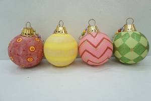 lot 241 image: Large Christmas Ornaments 6 diameter (4ct)