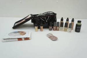 lot 257 image: Luminess Airbrush Tan & Makeup Kit