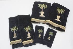 lot 260 image: TJ Maxx Palm Tree Bath Towels, Hand Towels, Wash Cloths (NEW with TAGS)