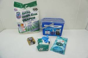 lot 299 image: Window Washing Starter Kit (NEW), Nitrile Gloves and more