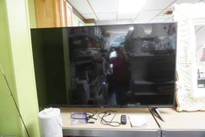 lot 317 image: 65 LG LED TV