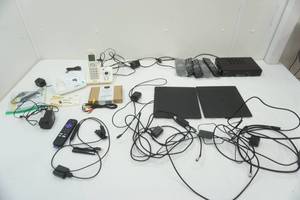 lot 327 image: Electronics Lot with Smaller Sterilite Tote