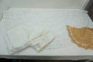 lot 328 image: Lace Linens Lot