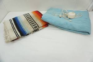 lot 333 image: blankets