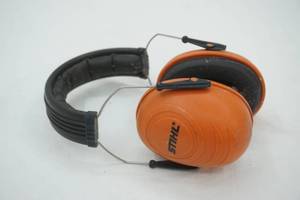 lot 335 image: STIHL Earmuffs