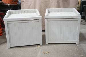 lot 353 image: Suncast Deck Boxes (2ct)