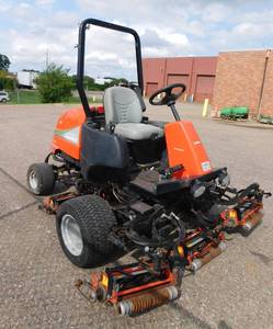 lot 4 image: 2011 Jacobsen SLF1880 4WD Commercial Fairway Mower