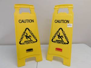 lot 21 image: 2 - 26 Rubbermaid Caution Signs