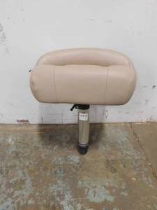 lot 31 image: Deckmate Boat Seat