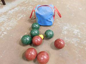 lot 37 image: Bocce Ball Game