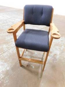 lot 40 image: Blue 30 High Back Stool