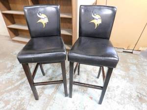 lot 41 image: 2 - Minnesota Vikings Bar Stools