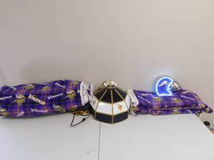 lot 42 image: Minnesota Vikings Lights and Fleece Fabric