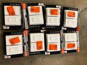 lot 39 image: Lot of Commercial Electric 15 Amp Single-Pole White Smart Rocker Light Switch with Wi-Fi and Bluetooth Technology Powered by Hubspace (2-Pack)     Customer Returns see Pictures