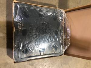 lot 59 image: Umbrella Base    Customer Returns see Pictures