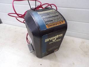 lot 76 image: Strong Arm Winch 12v