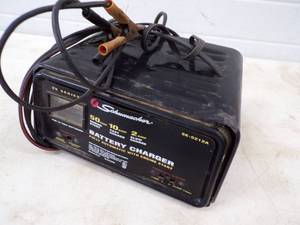 lot 85 image: Schumacher Battery Charger