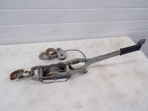 lot 88 image: Hand Winch