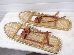 lot 89 image: Pair of Vintage Snow Shoes