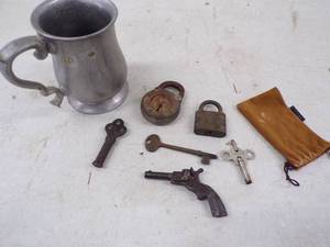 lot 8 image: Vintage Cap Gun, Locks, Keys and Cup