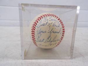 lot 13 image: Bert Blyleven #28 SignedAutograph Baseball Twins in Case