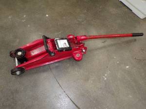 lot 30 image: Hydraulic Floor Jack