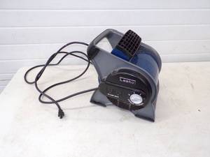 lot 34 image: Electric Fan