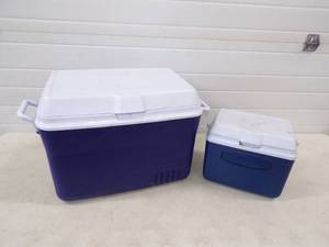 lot 119 image: Pair of Rubbermaid Coolers