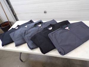 lot 130 image: 5 Jackets unused various size see pics for Size