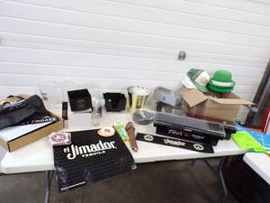 lot 145 image: Man Cave Bar Items see pics