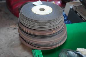 lot 167 image: Assorted Grinding Wheels